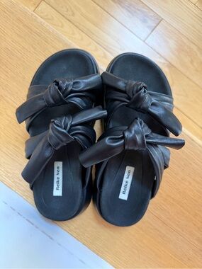 Reike Nen Women's Black Knotted Slide Sandals